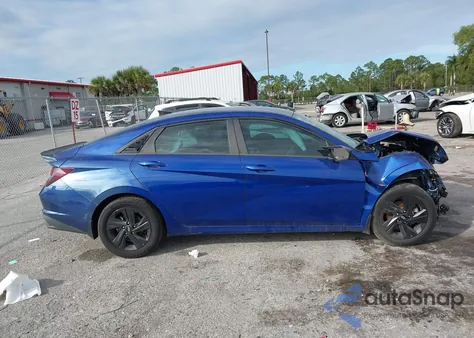 2023 Hyundai Elantra Sel z USA, uszkodzony, nr VIN 5NPLM4AG3PH094098